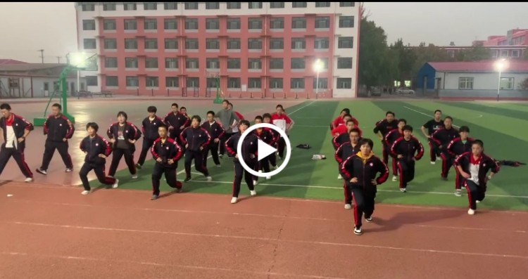 高中部清北班是这样做体育课热身训练的